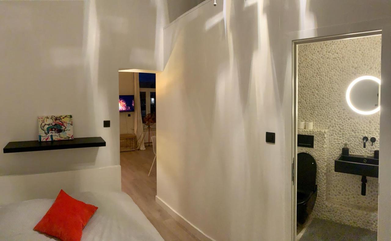 Sleep - Black And White Modern Flat With Cityview * Antwerp