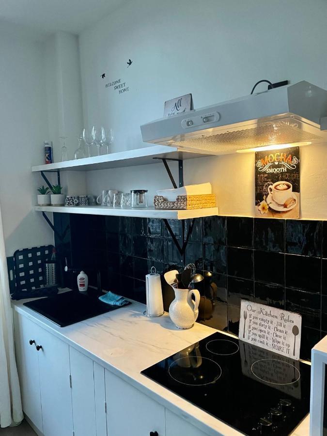 Sleep - Black And White Modern Flat With Cityview Appartement Anvers